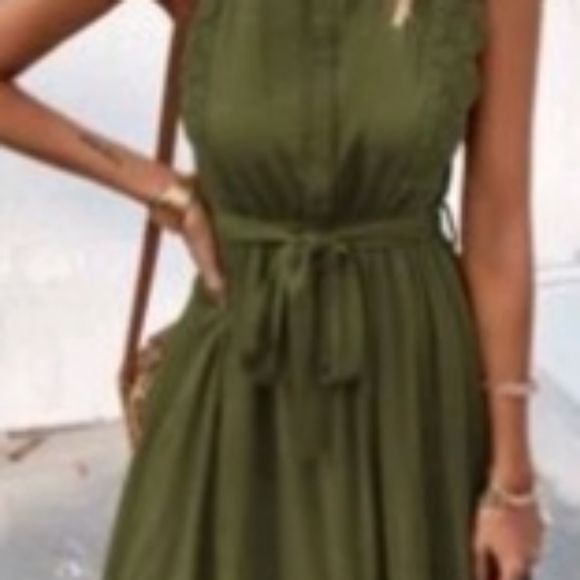 Dress - Picture 5 of 5